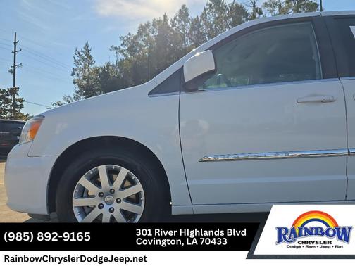 2016 Chrysler Town & Country Touring