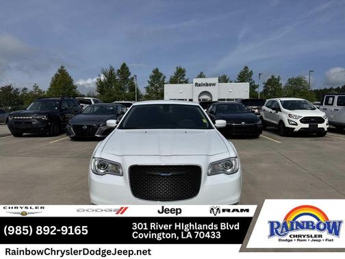 Bright White Clearcoat 2023 Chrysler 300 Touring
