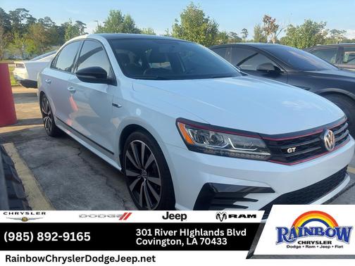 Pure White w/ Black Roof 2018 Volkswagen Passat 3.6L V6 GT