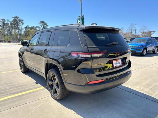 2025 Jeep Grand Cherokee L Laredo