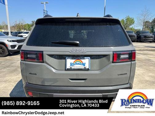 Sting Gray Clearcoat 2026 Jeep Cherokee LAREDO/LIMITED