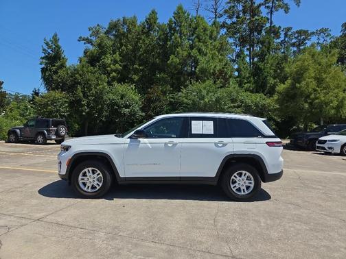 2024 Jeep Grand Cherokee Laredo