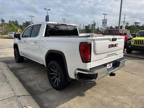 2022 GMC Sierra 1500 SLT