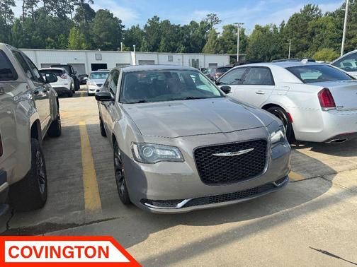 2018 Chrysler 300 Touring