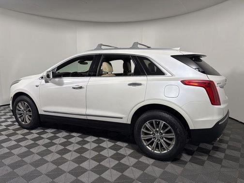 Crystal White Tri-Coat 2019 Cadillac XT5 Luxury