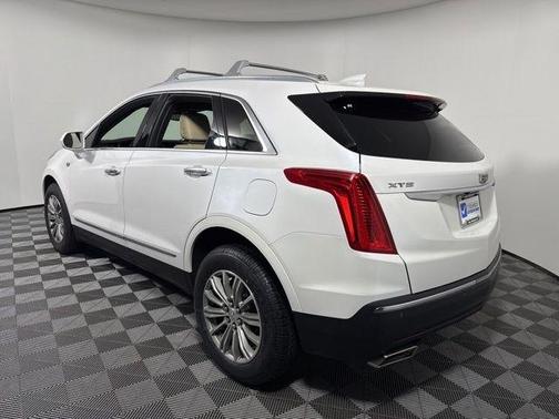 Crystal White Tri-Coat 2019 Cadillac XT5 Luxury