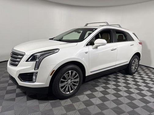 Crystal White Tri-Coat 2019 Cadillac XT5 Luxury