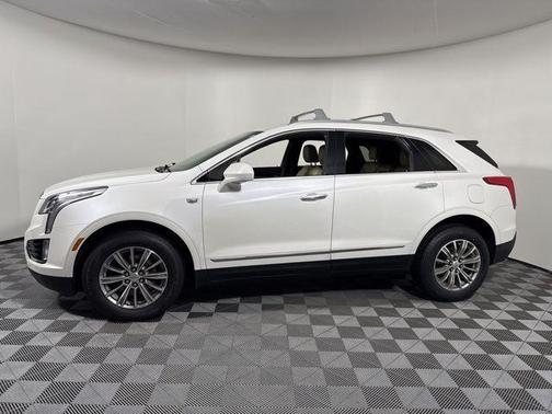 Crystal White Tri-Coat 2019 Cadillac XT5 Luxury