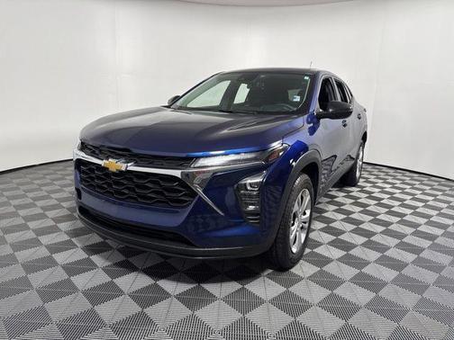 Blue Glow Metallic 2024 Chevrolet Trax LS