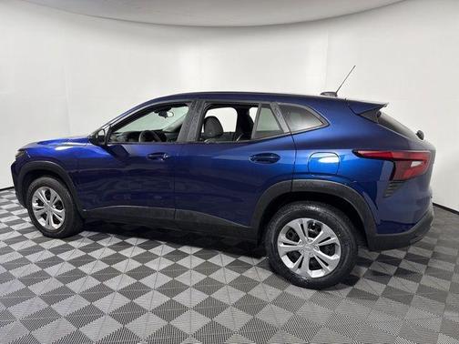 Blue Glow Metallic 2024 Chevrolet Trax LS