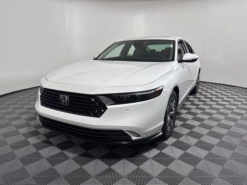 Platinum White Pearl 2026 Honda Accord Hybrid EX-L