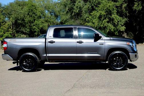 2018 Toyota Tundra SR5