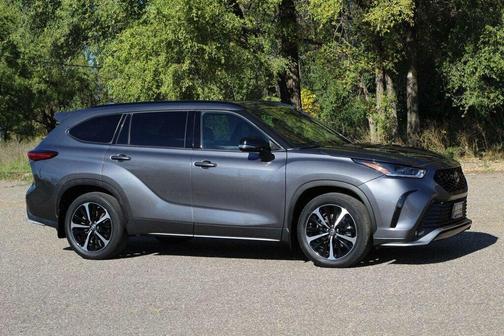 2022 Toyota Highlander XSE