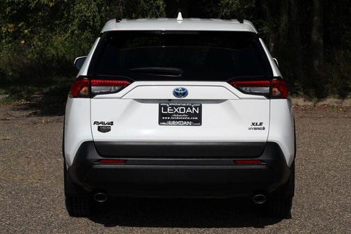 2020 Toyota RAV4 Hybrid XLE