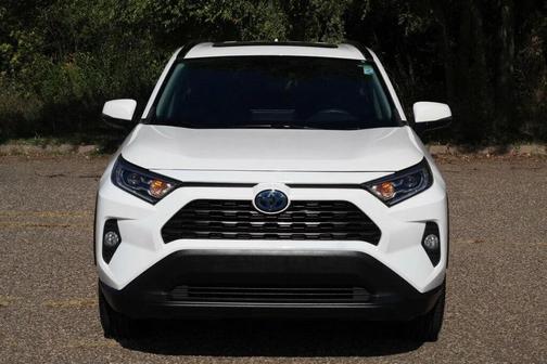 2020 Toyota RAV4 Hybrid XLE
