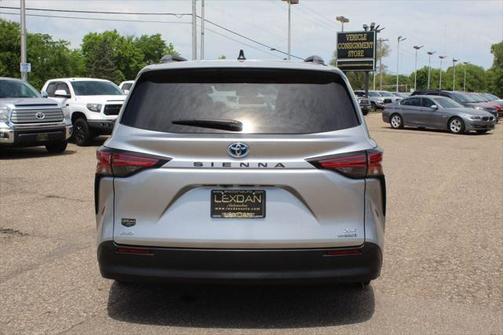 2021 Toyota Sienna XLE 7 Passenger