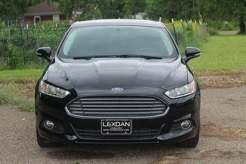 BLACK 2016 Ford Fusion SE