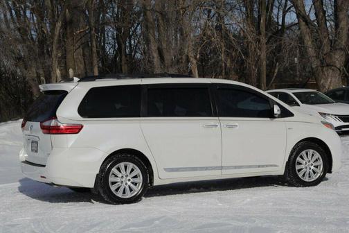 2016 Toyota Sienna Limited Premium