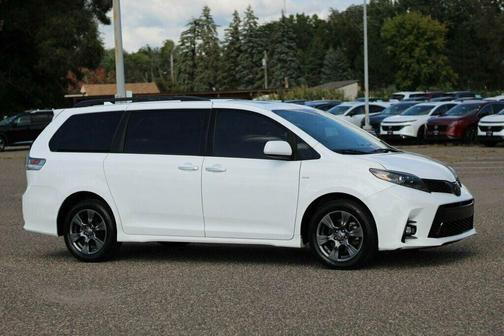 2020 Toyota Sienna SE Premium