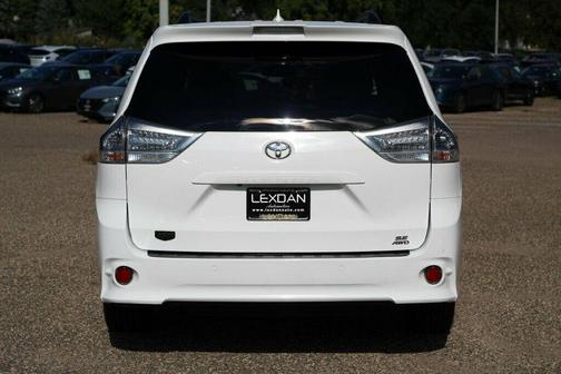 2020 Toyota Sienna SE Premium
