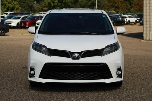 2020 Toyota Sienna SE Premium