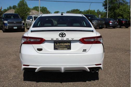 2020 Toyota Camry SE