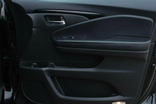 Crystal Black Pearl 2020 Honda Pilot AWD Elite