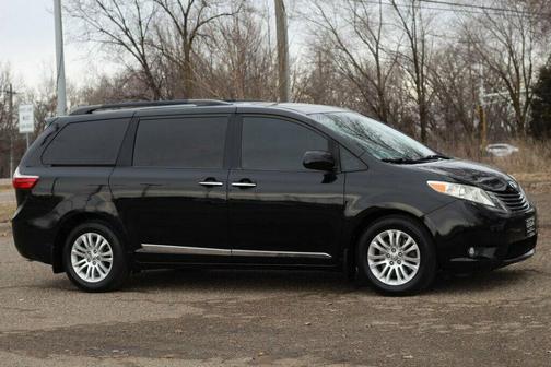 2017 Toyota Sienna XLE Premium