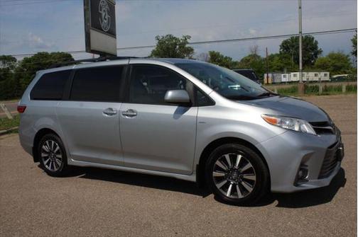 2019 Toyota Sienna XLE Premium