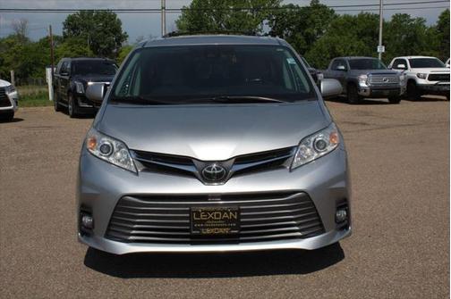 2019 Toyota Sienna XLE Premium