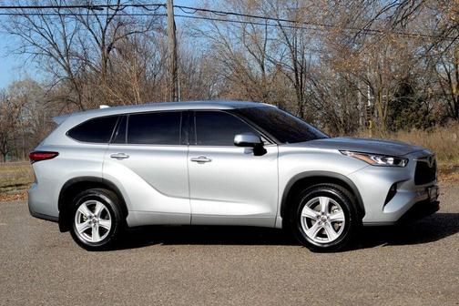 2020 Toyota Highlander LE
