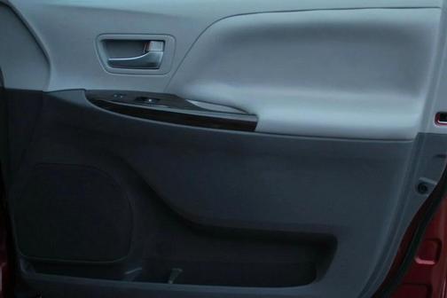 2019 Toyota Sienna XLE