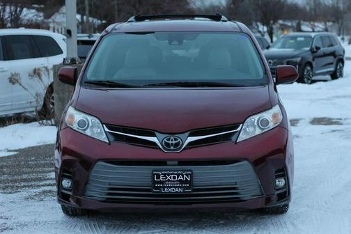 2019 Toyota Sienna XLE