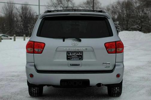 2016 Toyota Sequoia SR5