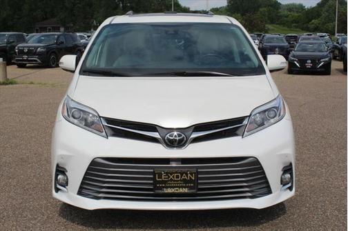2020 Toyota Sienna XLE Premium