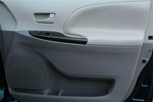 South Pacific Pearl 2012 Toyota Sienna LE