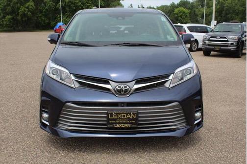 2020 Toyota Sienna XLE Premium