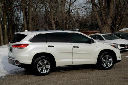 2017 Toyota Highlander Limited