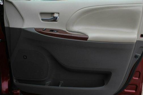 2012 Toyota Sienna Limited