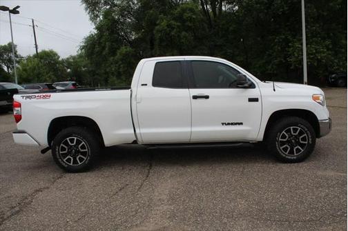 2016 Toyota Tundra SR5