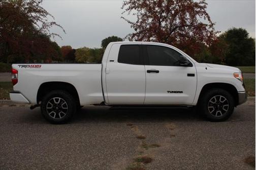 2016 Toyota Tundra SR5