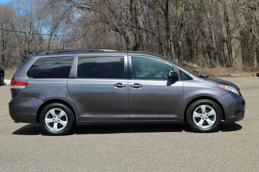 2014 Toyota Sienna LE