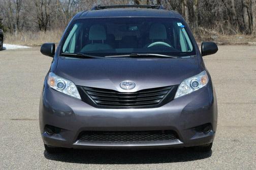2014 Toyota Sienna LE