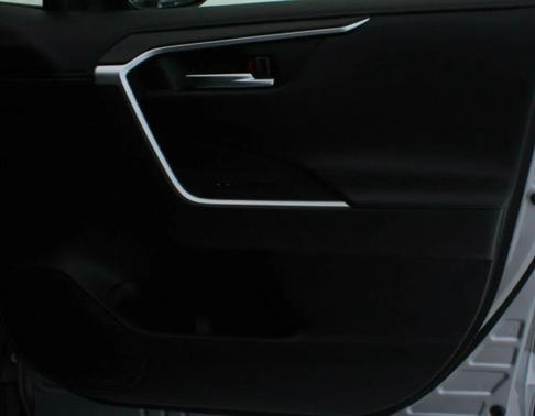 2019 Toyota RAV4 Hybrid SE