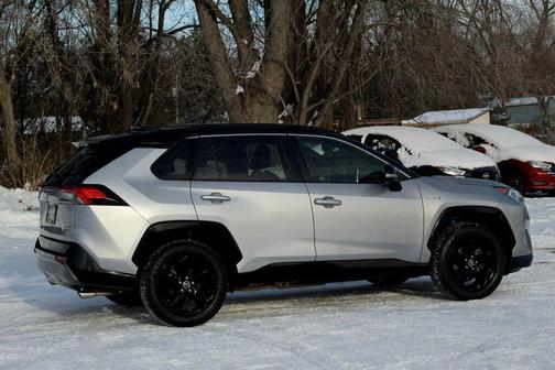 2019 Toyota RAV4 Hybrid SE
