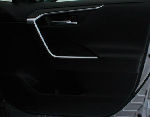 2019 Toyota RAV4 Hybrid SE