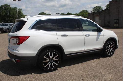 2020 Honda Pilot Touring 8-Passenger
