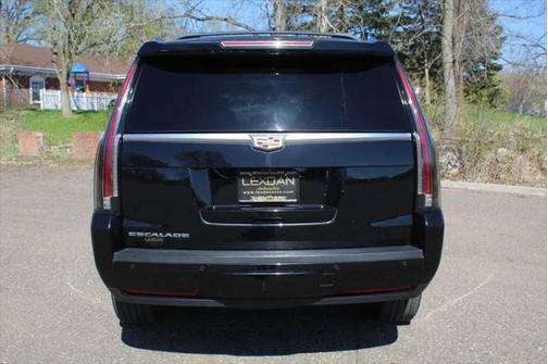 2018 Cadillac Escalade Luxury
