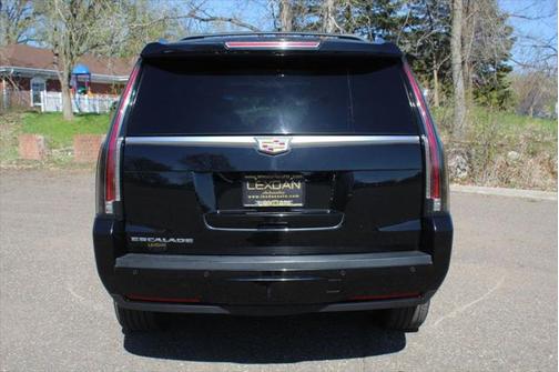 2018 Cadillac Escalade Luxury