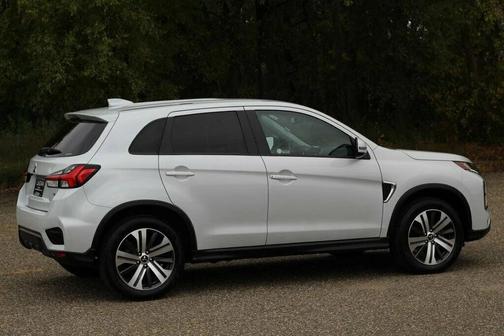 2024 Mitsubishi Outlander Sport SE